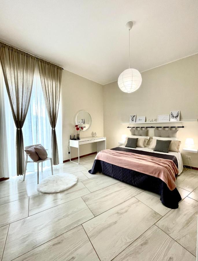 Caiazzo Diverso Apartment מראה חיצוני תמונה